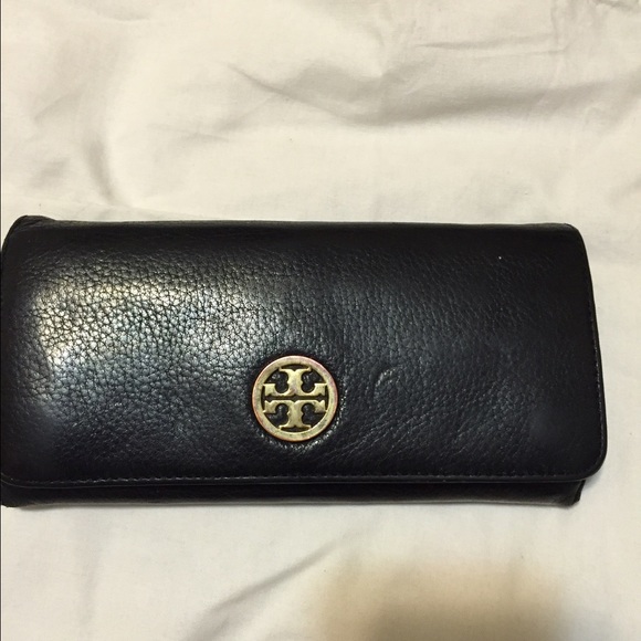 Tory burch wallet black and gold