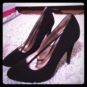 Plain black heel pumps Charlotte Russe