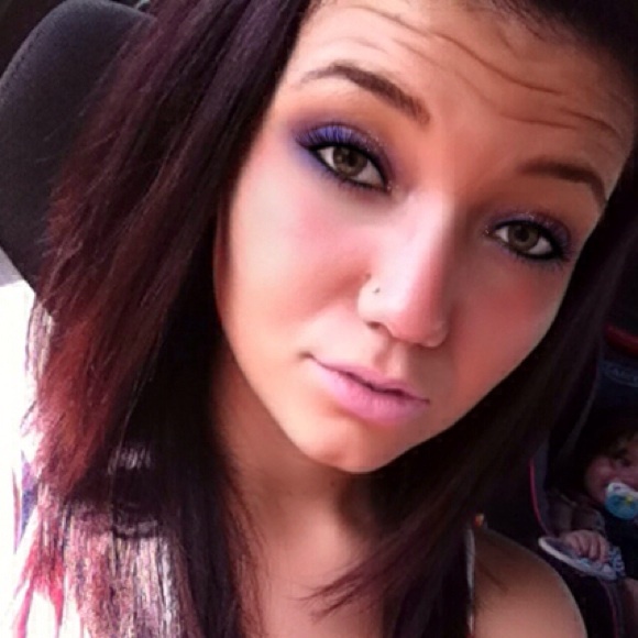 Meet your Posher, Shelbie - Picture 1 of 1