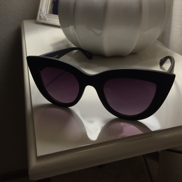 Quay cat eye sun glasses