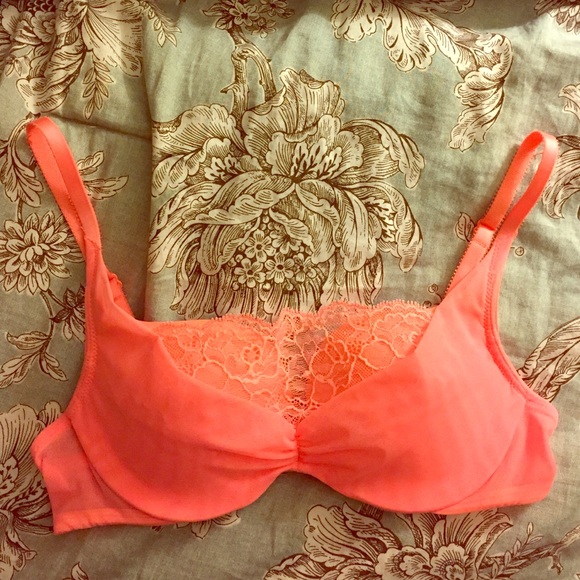 Victoria's Secret Other - Victoria's Secret Bra NWOT