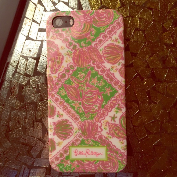 Cute Lilly Pulitzer case for iPhone 5 and 5S.