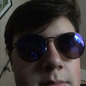 Meet your Posher, Ian