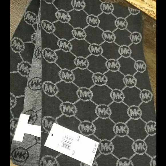 Michael Kors scarf
