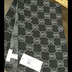 Michael Kors scarf