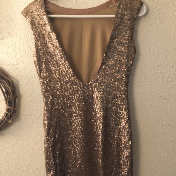 Esley sequin dress perfect for holidays/New Years! - Picture 3 of 4