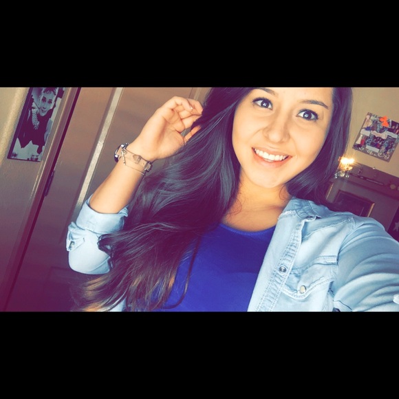 Meet your Posher, Denise - Picture 1 of 1