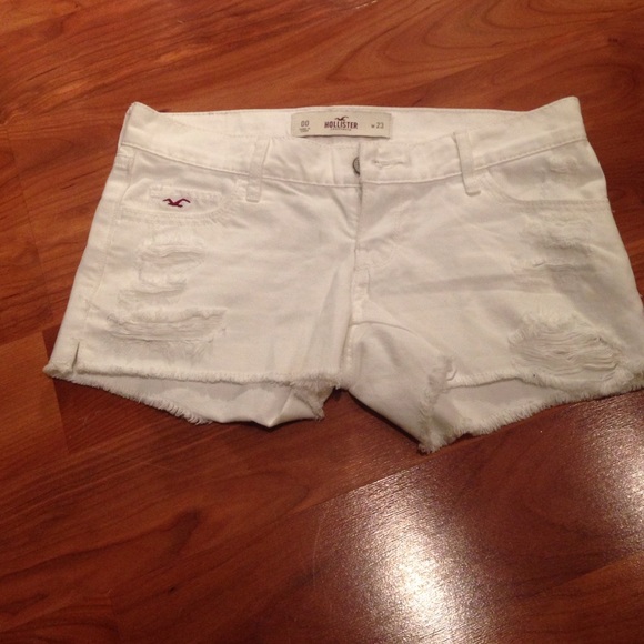 Size 00 white shorts