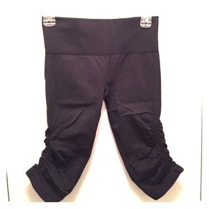 Lululemon "In The Flow Crop II"