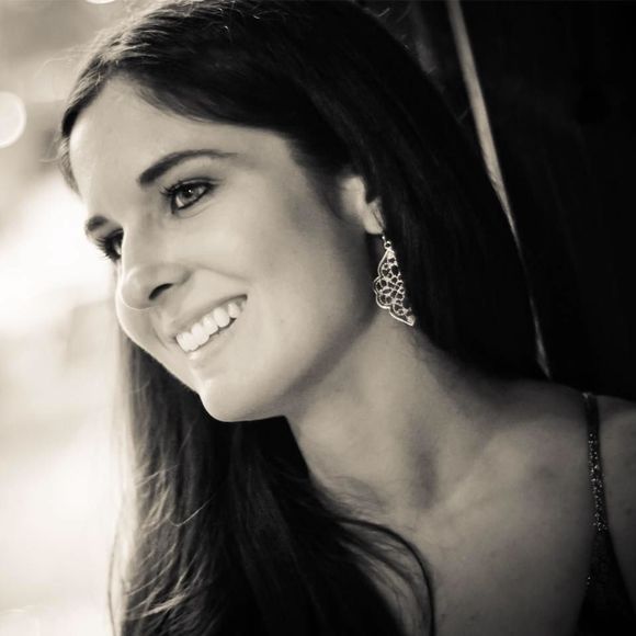 Meet your Posher, Madison - Picture 1 of 1