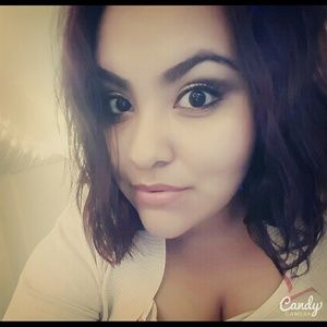 Meet your Posher, Enedina