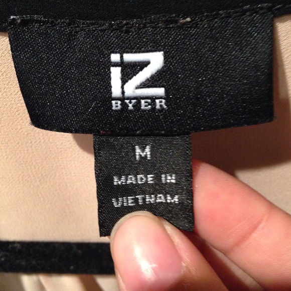 Button down - Picture 2 of 3