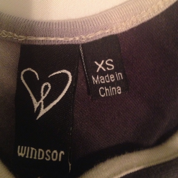 Super cute dress!! - Picture 3 of 3