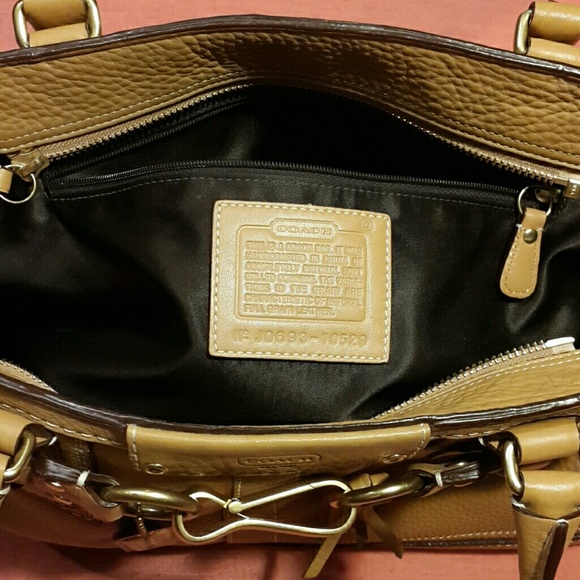 COACH SHOULDER BAG - Picture 3 of 4