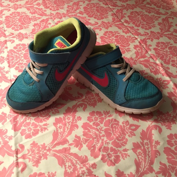 Girls, Youth, Nike, Running Shoes, Sz 1
