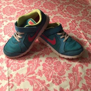 Girls, Youth, Nike, Running Shoes, Sz 1
