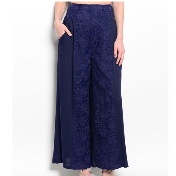 High waisted Palazzo Pants!💫💫💙💙