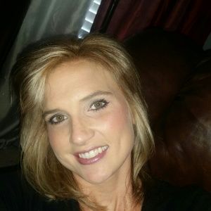 Meet your Posher, Alisha