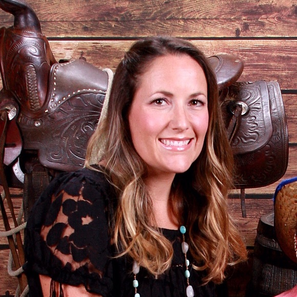 Meet your Posher, Lauren