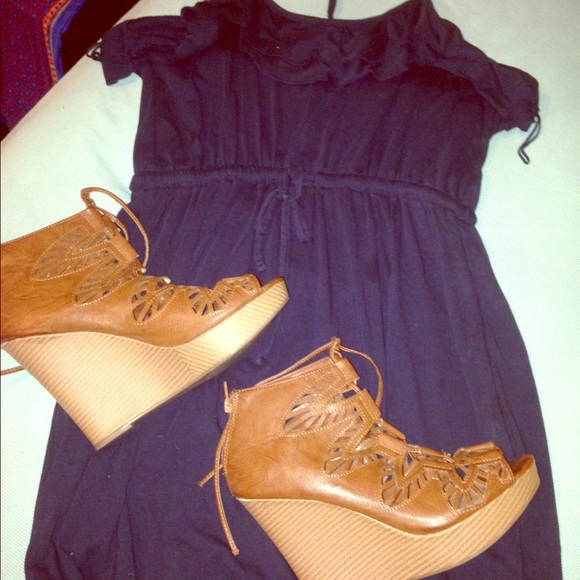Super cute navy blue Aeropostale sundress