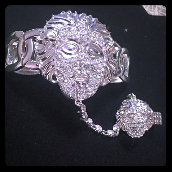 Bracelet with ring