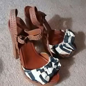 Jessica simpson heels