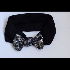 Headband with sequin bow
