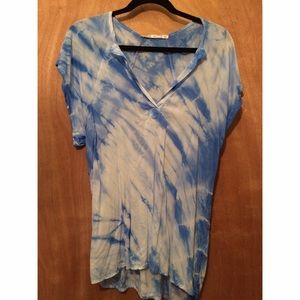 Blue Tie Dye Top & American Eagle shorts bundle