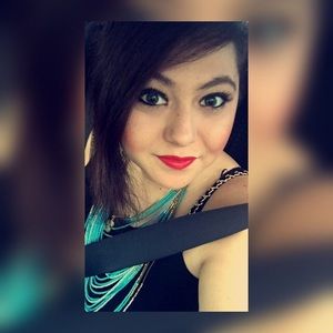 Meet your Posher, Karina