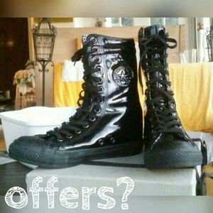 On hold! CONVERSE Limited edition