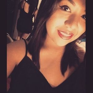 Meet your Posher, Karissa