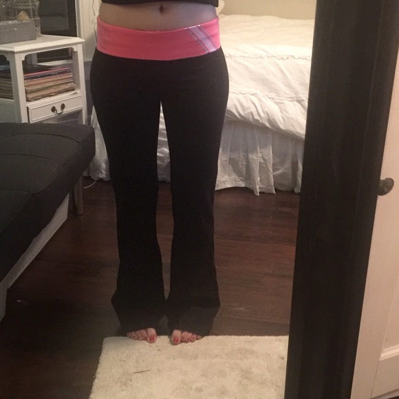 VS Pink Yoga Boot