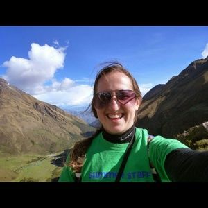 Meet your Posher, Julia