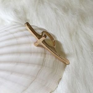 Final sale!! Gold cross ring