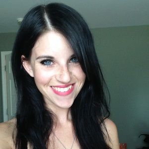 Meet your Posher, Briana