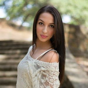 Meet your Posher, Hailey