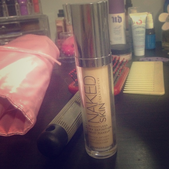Urban Decay Naked Skin Liquid Foundation Shade 2.0