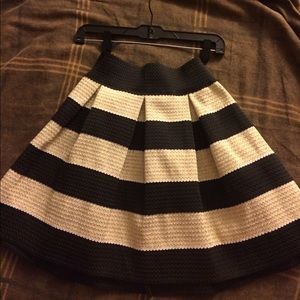 Adorable, flirty skirt!