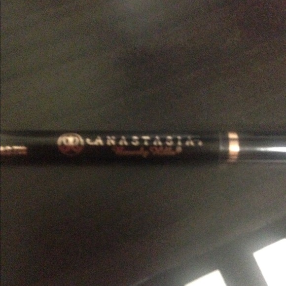 Anastasia Beverly Hills Brow Wiz in Ash Blonde