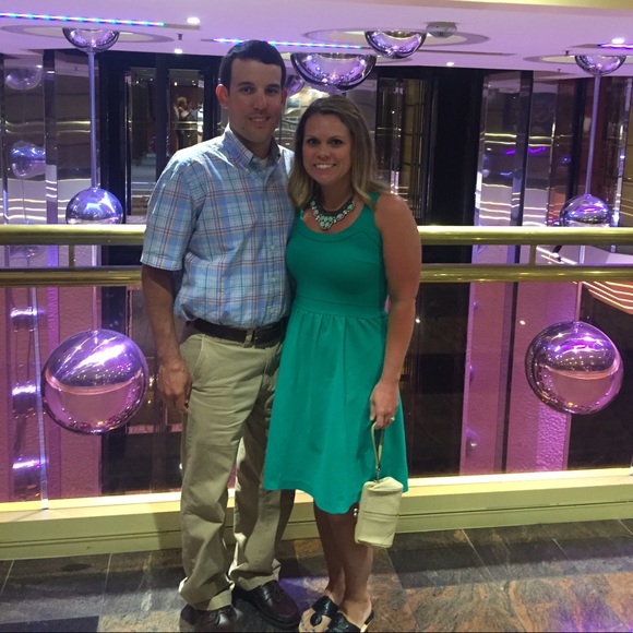 Meet your Posher, Jessica - Picture 2 of 3