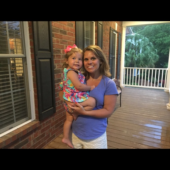 Meet your Posher, Jessica - Picture 3 of 3