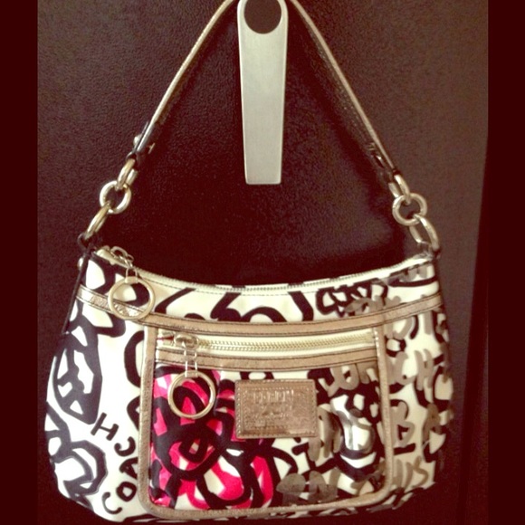Coach #14734 limited Coach Poppy hobo graffiti EUC