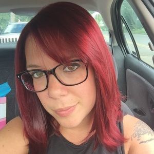 Meet your Posher, Justine