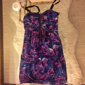 Sexy yet casual/Day and night kimchi blue dress