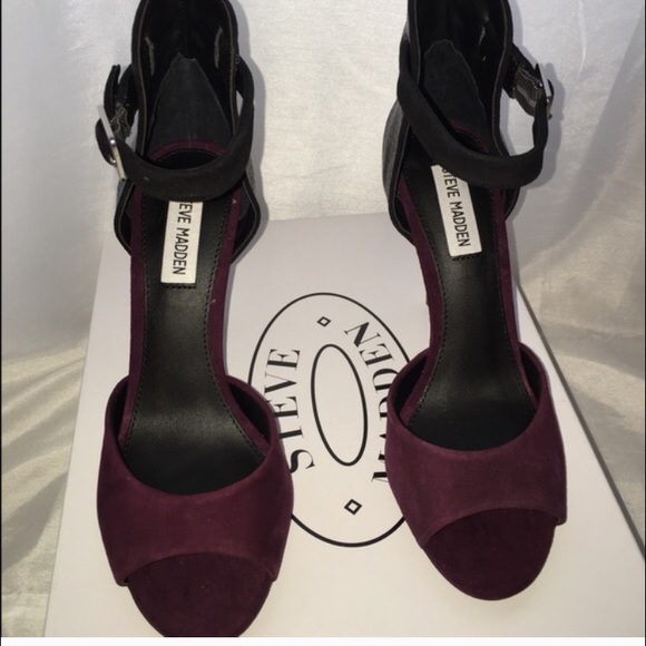 SOLD! Steve Madden heels.