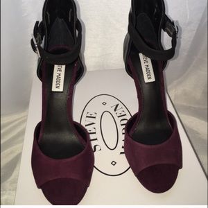SOLD! Steve Madden heels.