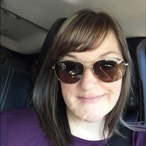 Meet your Posher, Robin