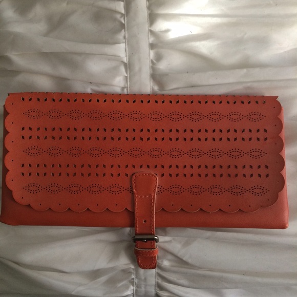 Coral scallop leather Clutch