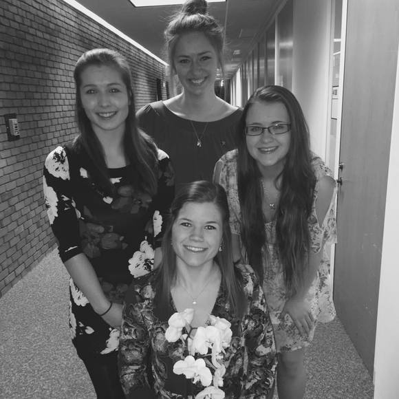 Meet your Posher, Jennifer - Picture 1 of 1