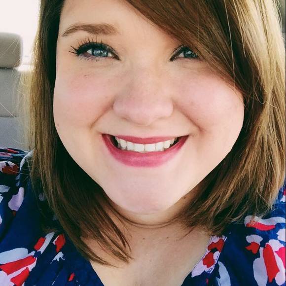 Meet your Posher, Carolyn - Picture 3 of 7